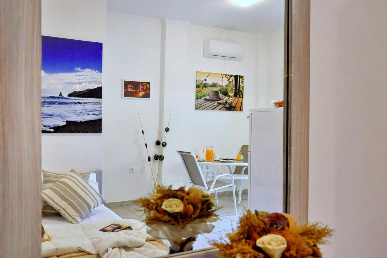 Kloudas Apartments Potamós Buitenkant foto